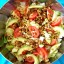 pastasalade met tomaat, tempeh, avocado en pijnboompitten, vegetarisch, veganistisch