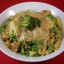Kruidige pasta met tempeh, broccoli en saus, veganistisch